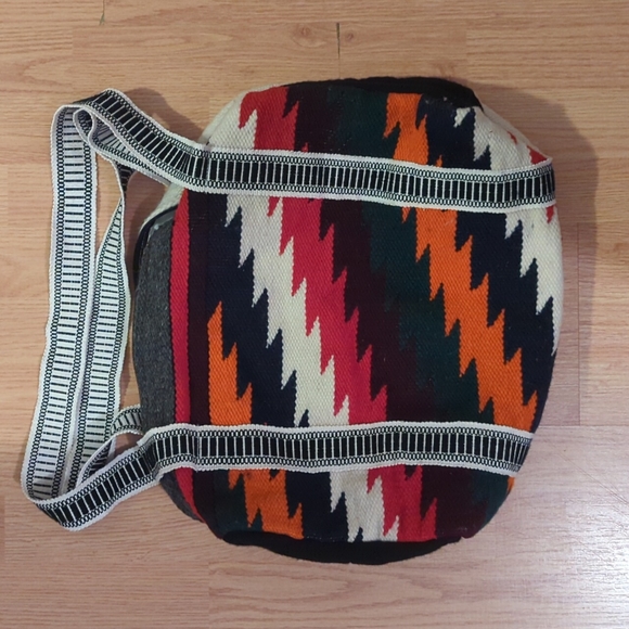 Vintage Ecuadorian Style Woven Duffle Bag/ Satchel, 1990's Wool & Cotton - Picture 2 of 9